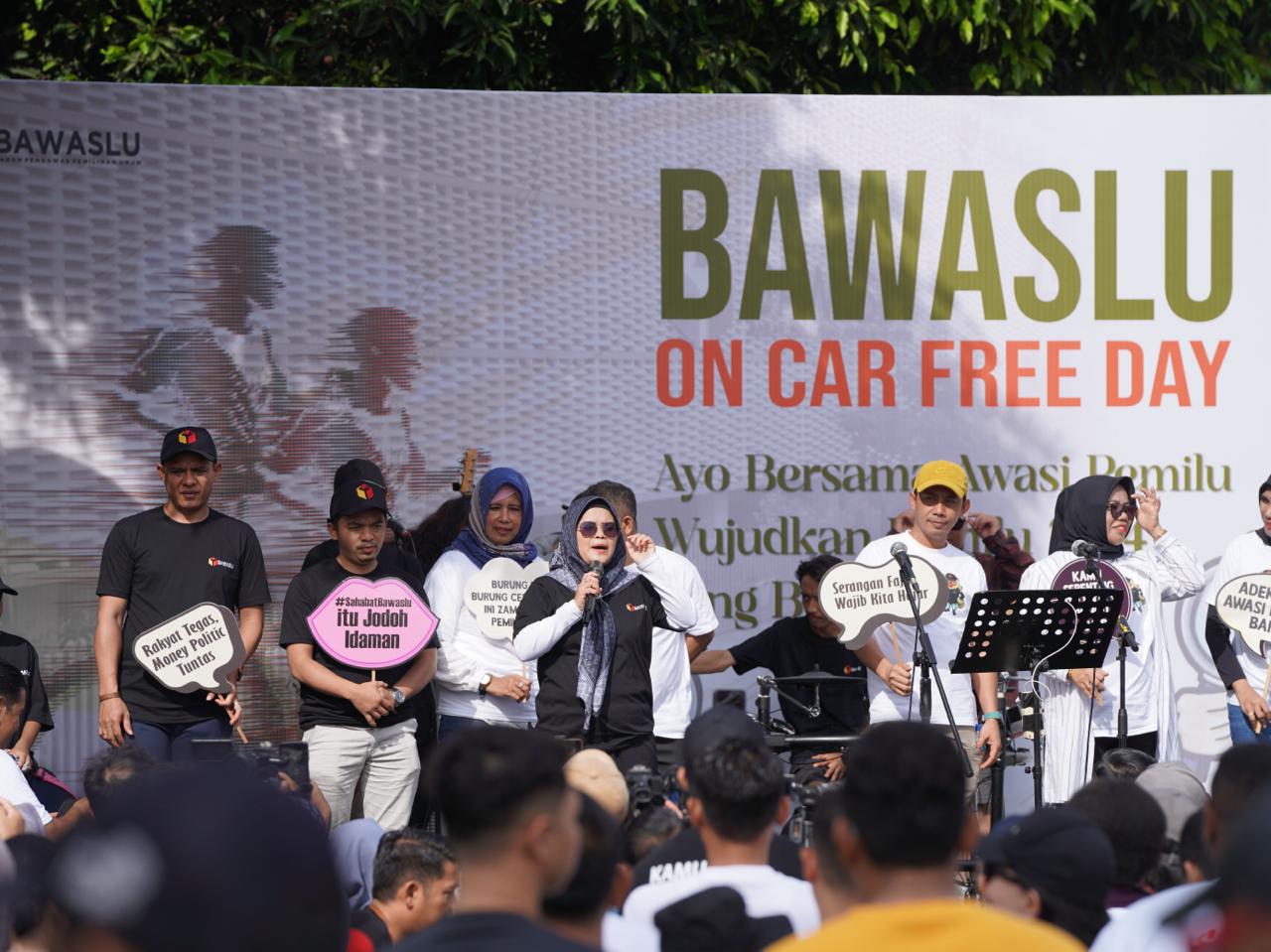 Lolly Suhenty pada Acara Peluncuran Mobil Pojok Pengawasan di Jakarta