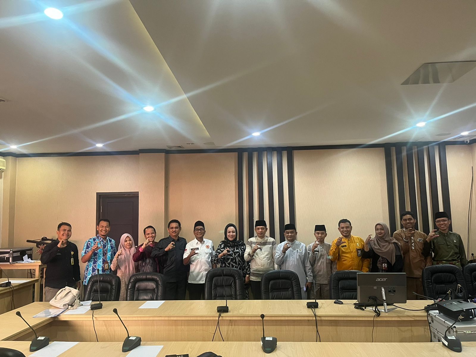 Bawaslu Pelalawan Saat Menghadiri Rapat Penilaian Tahap I Keterbukaan Informasi Publik (22/03/2024)
